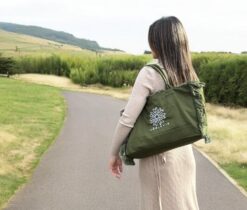 Väska shopper med frans - green
