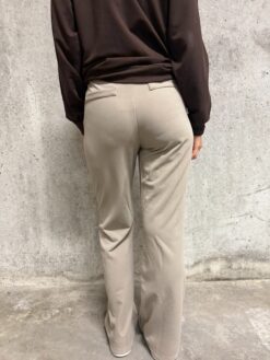 Dra på Chinos till petit blazer-  Taupe