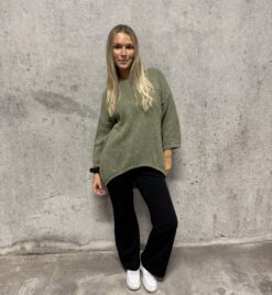-NYHET SVEA sweater i 2 storlekar s/m och l/xl oversized - Army