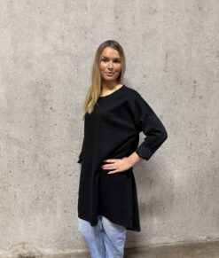 Alessia dress- Black round neck