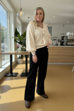 Elegant sweater offwhite
