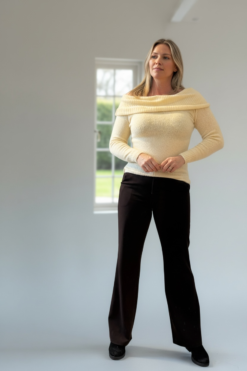 Gina Offshoulder sweather offwhite