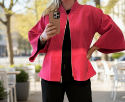 Atena coat - cerise 2 i lager