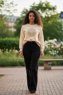 -NYHET JÖRLEVIK- Collage sweater - BEIGE