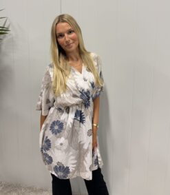 August dress beige/vit