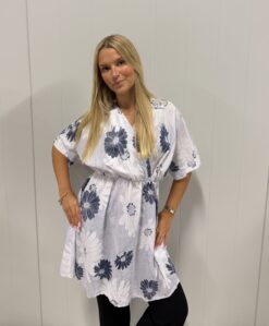 August dress blå/vit