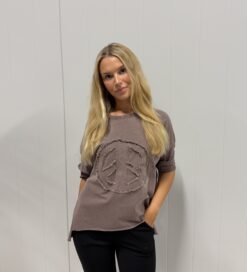 Peace sweater Nougat