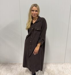 förboka 2 september Corinne corddress Espresso