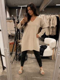 Alessia dress- V neck Beige