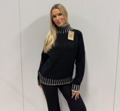 Freja knit Black