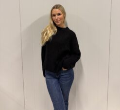 Mila Sweater, BLACK LÅNG ARM