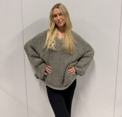 Raven v-neck oversized sweater - Army