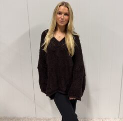 Raven v-neck oversized sweater - espresso